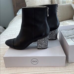 1901 Black and Silver Heeled Boots with Glitter Heel